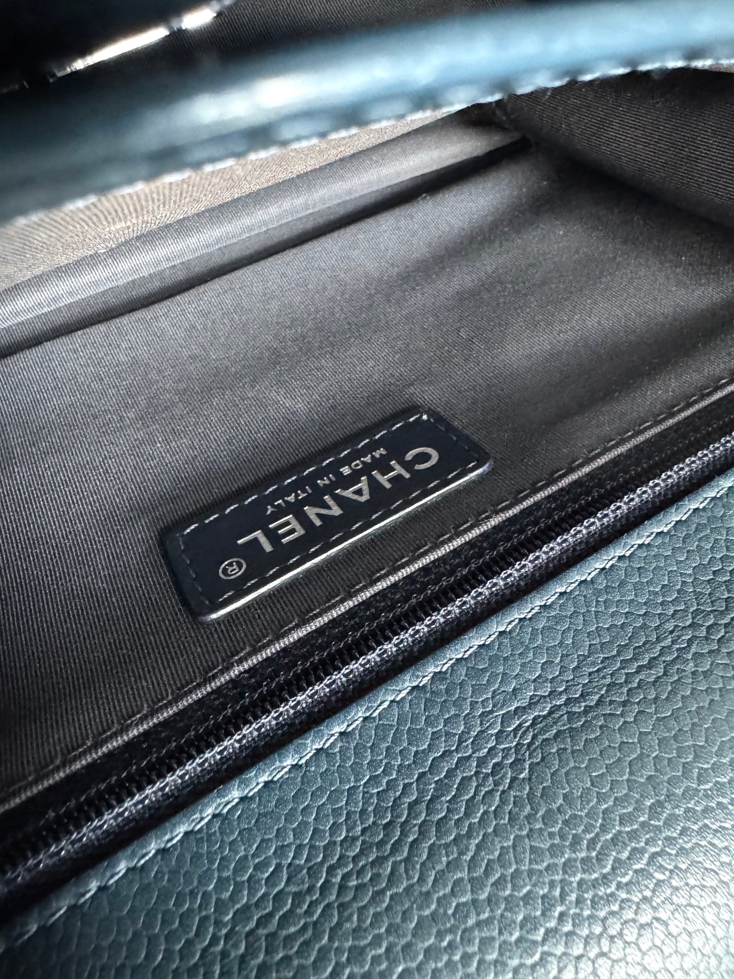 CHANEL Caviar Quilted CC Box Flap