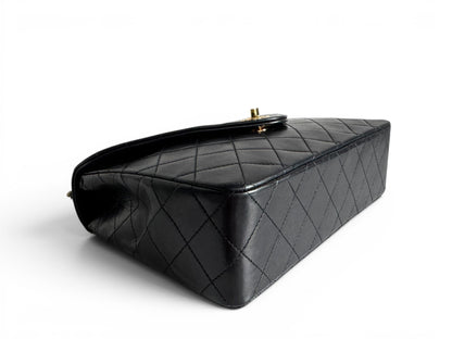 CHANEL Lambskin Diamond Stitch Envelope Single Flap
