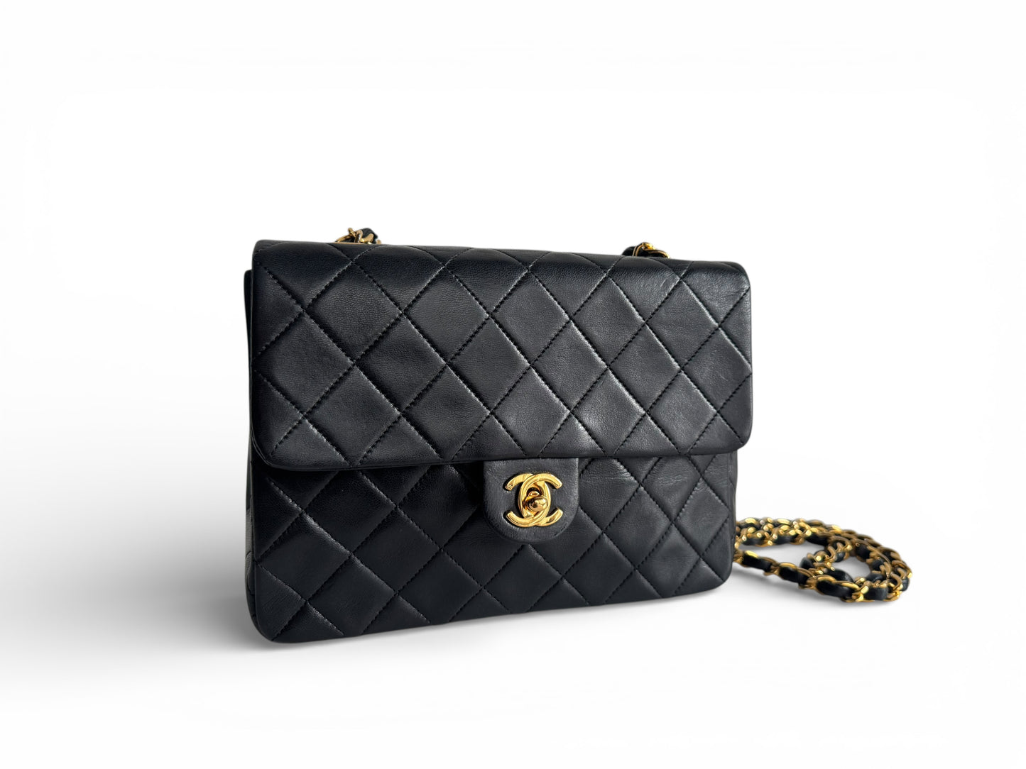 CHANEL Lambskin Quilted Small Single Flap