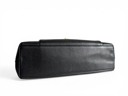 CHANEL Caviar Flap Shoulder Bag