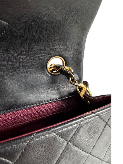 CHANEL Lambskin Quilted Small Single Flap
