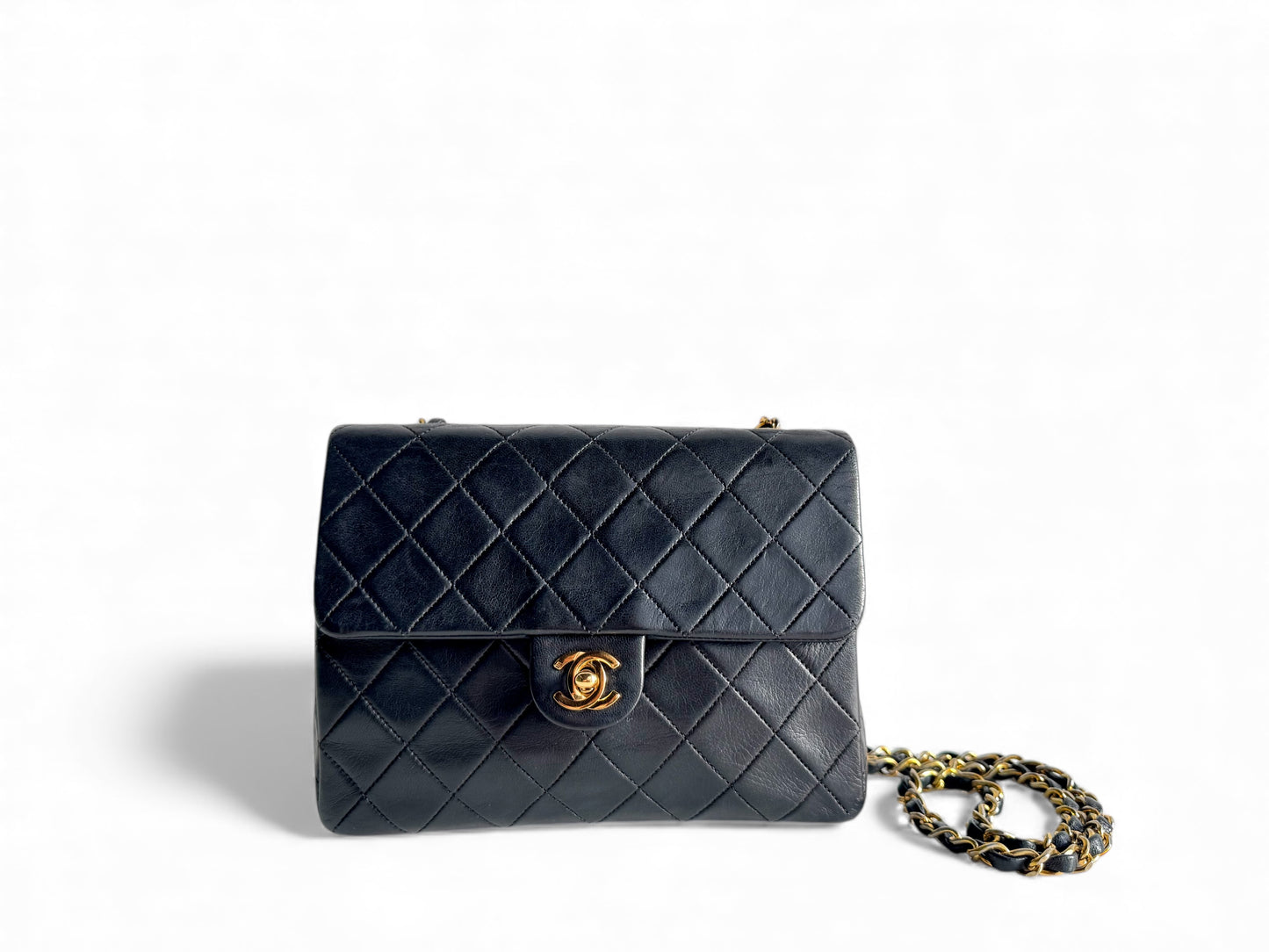 CHANEL Lambskin Quilted Small Single Flap