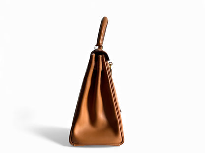 Hermès Box Kelly 28 in Natural with Gold Hardware