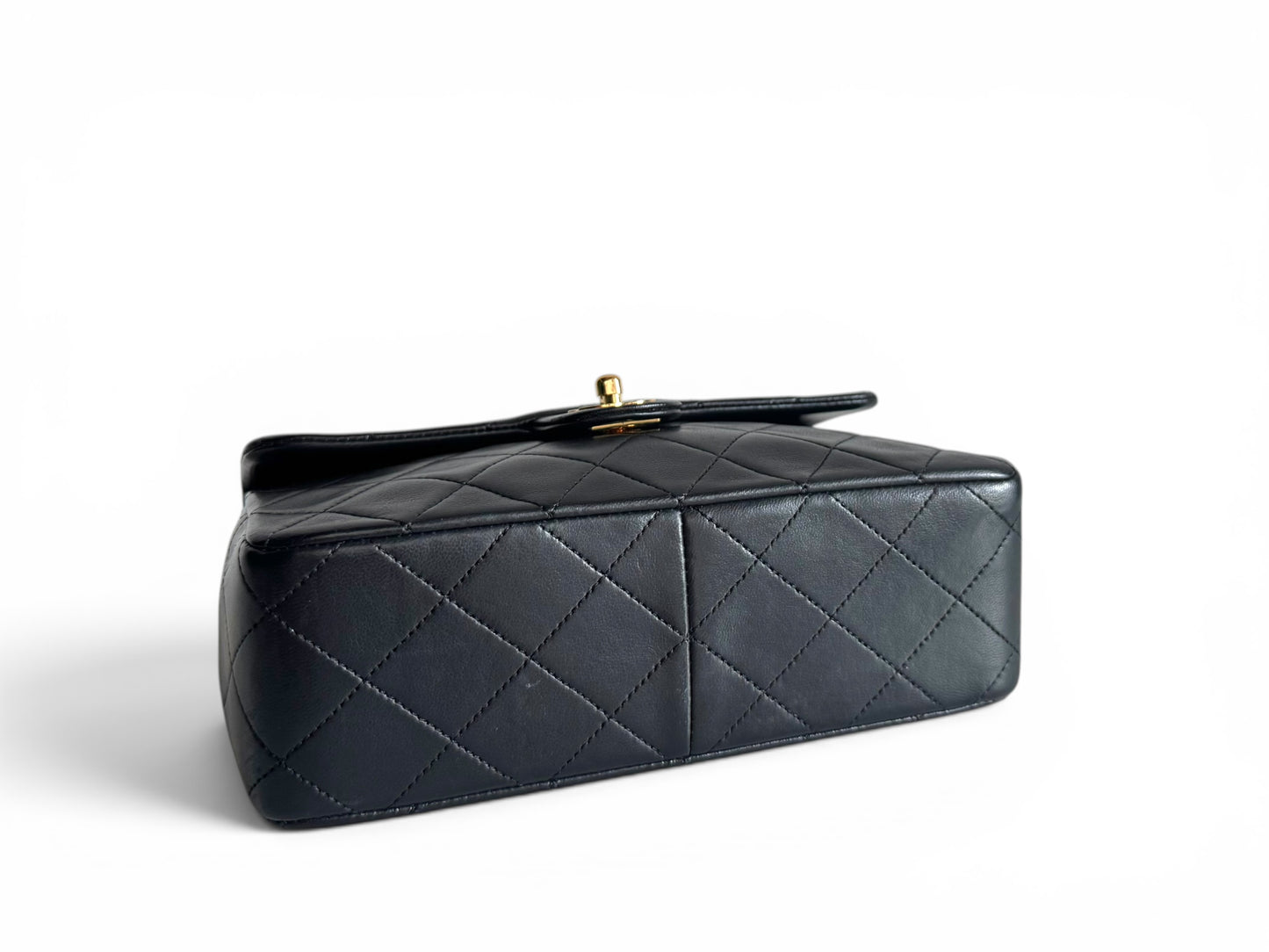 CHANEL Lambskin Quilted Small Single Flap