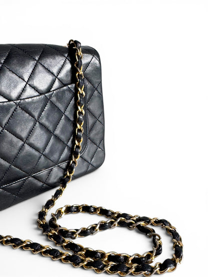 CHANEL Lambskin Vintage Single Flap Bag