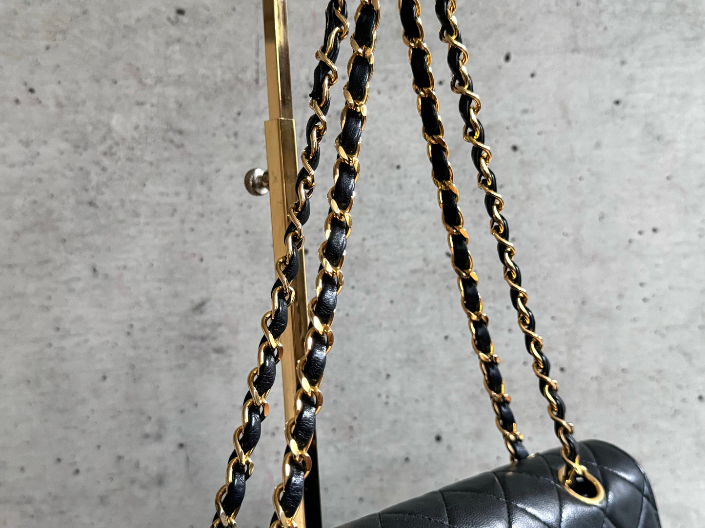 CHANEL Lambskin Quilted Medium Single Flap
