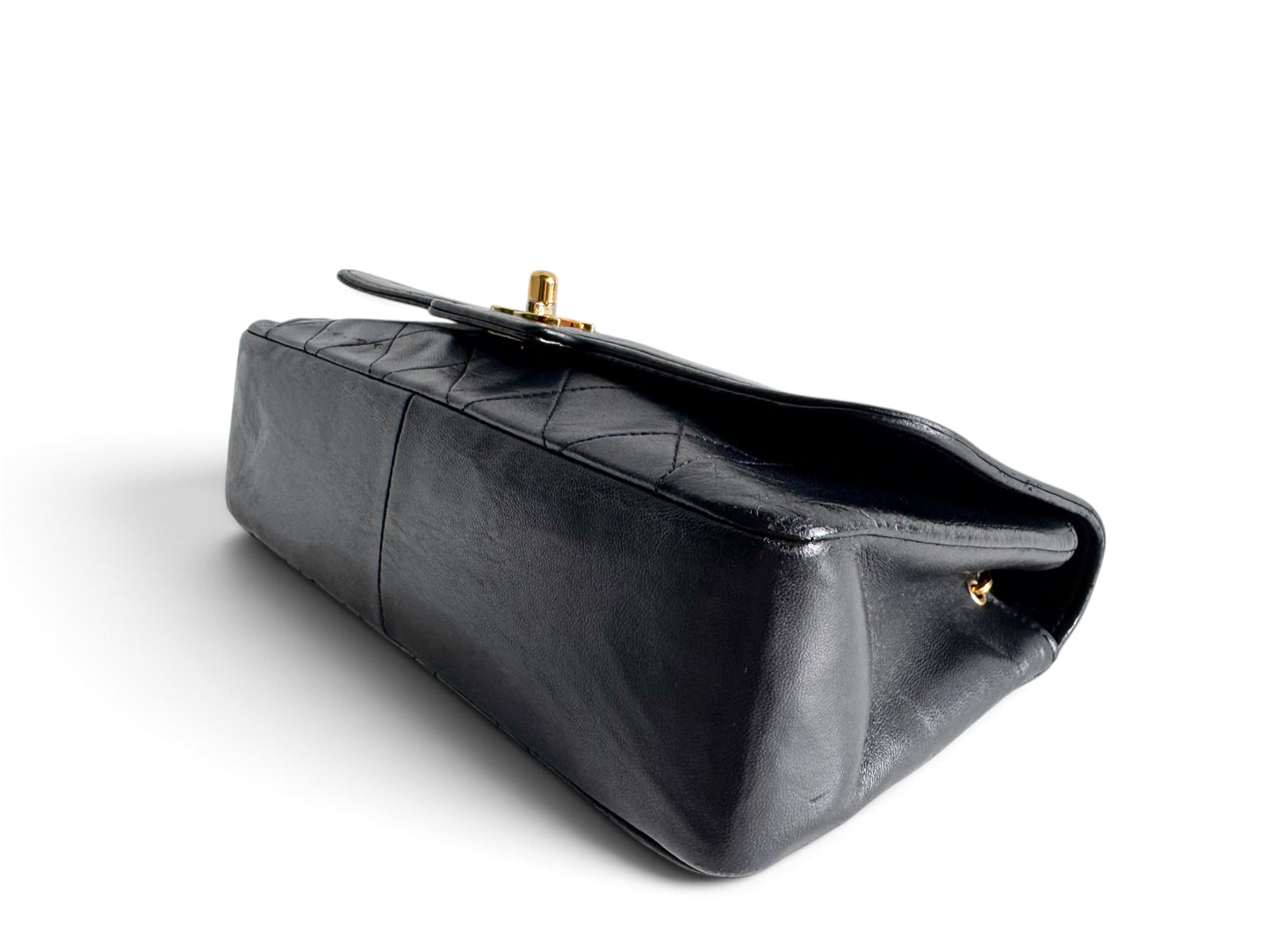 CHANEL Classic Lambskin Single Flap