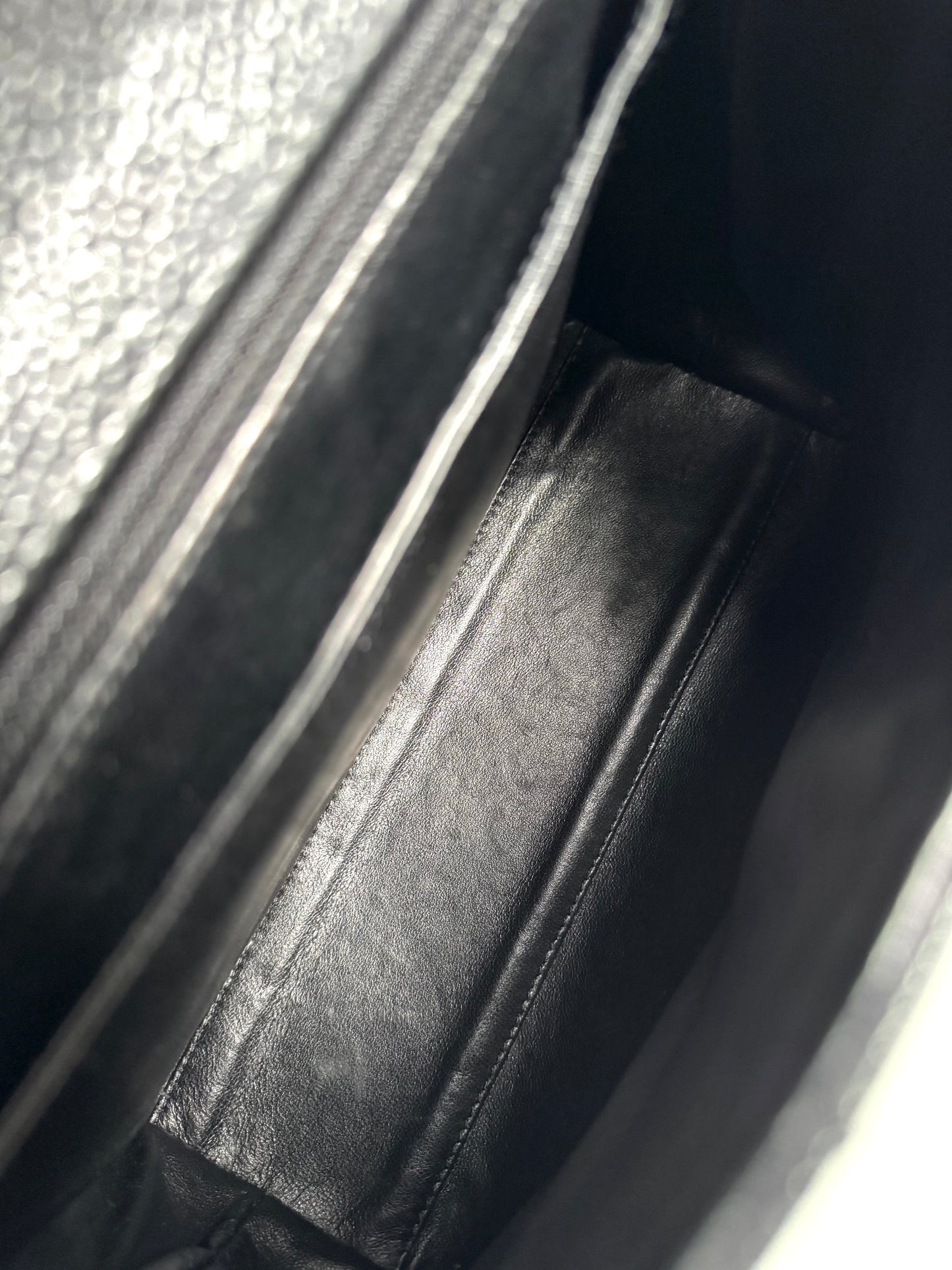 CHANEL Caviar Quilted Jumbo Kelly Flap