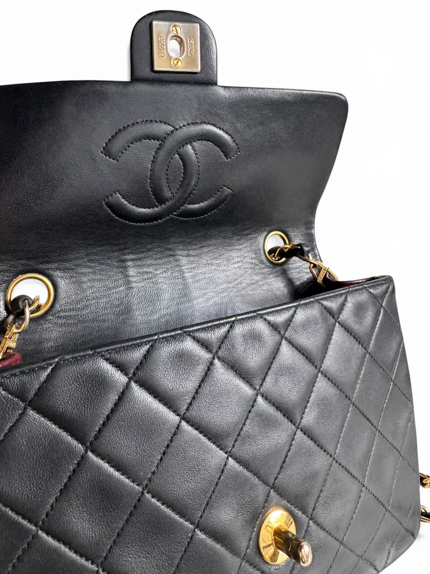 CHANEL Lambskin Quilted Small Single Flap