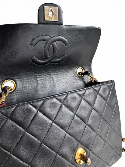 CHANEL Lambskin Quilted Small Single Flap