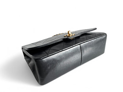CHANEL Classic Lambskin Single Flap