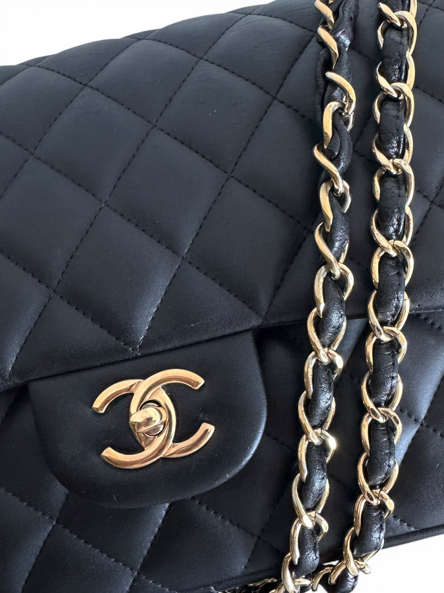 CHANEL Lambskin Quilted Jumbo Double Flap