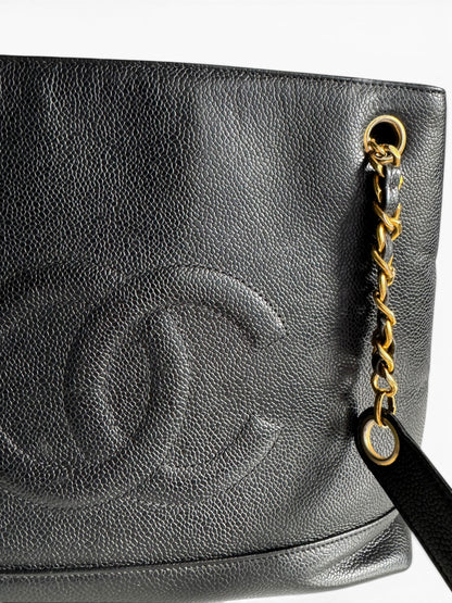 CHANEL Caviar CC Shoulder Bag