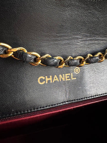 CHANEL Lambskin Diamond Stitch Envelope Single Flap