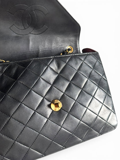 CHANEL Lambskin Diamond Stitch Envelope Single Flap