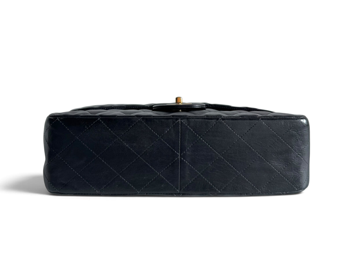 CHANEL Lambskin Quilted Jumbo Single Flap