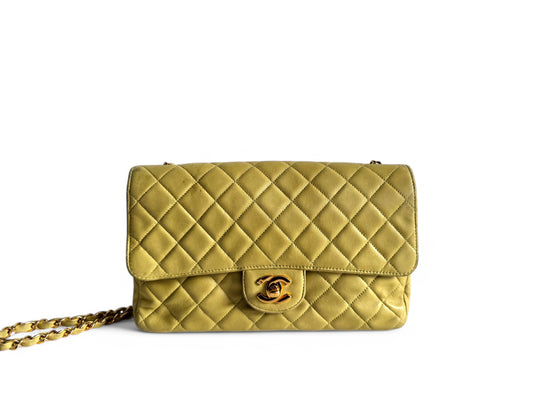 CHANEL Lambskin Classic Single Flap