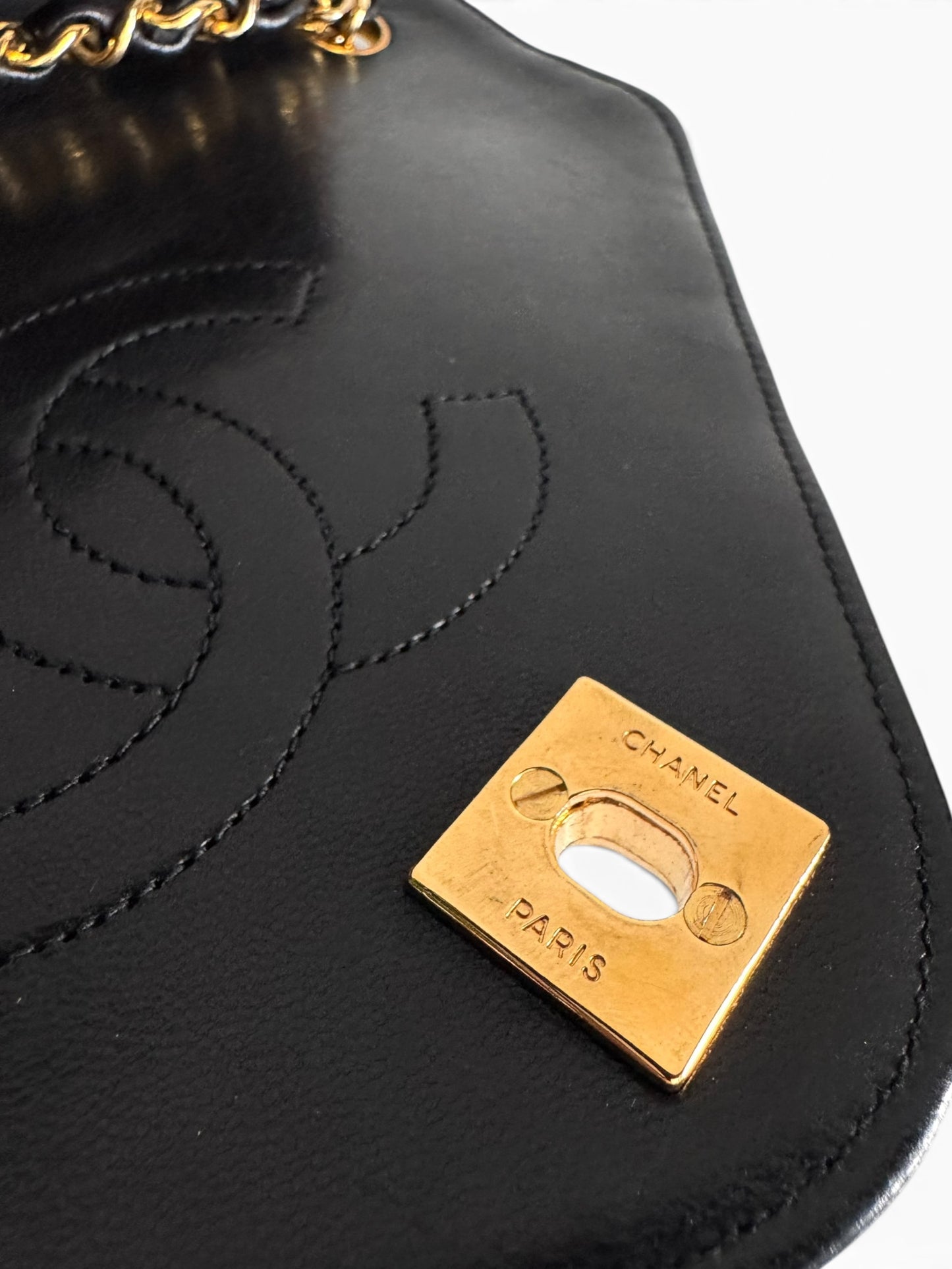 CHANEL Lambskin Diamond Stitch Envelope Single Flap