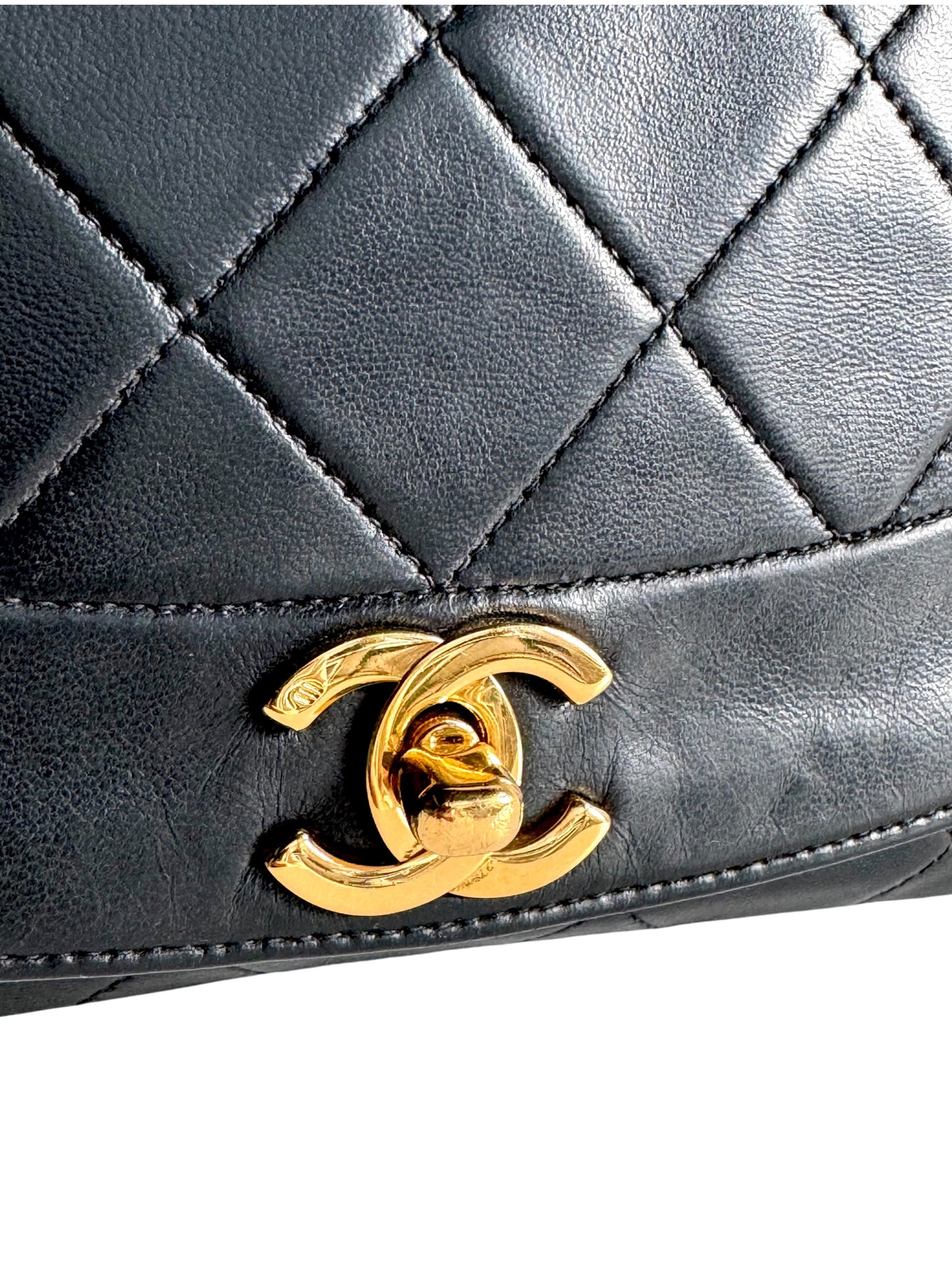 CHANEL Lambskin Diana Quilted Medium Single Flap