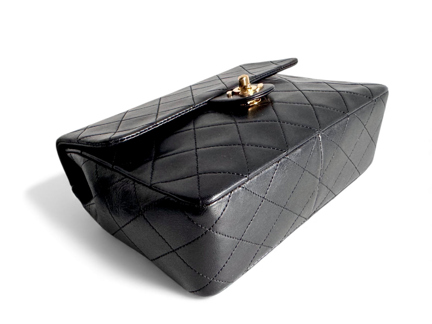 CHANEL Lambskin Quilted Small Single Flap