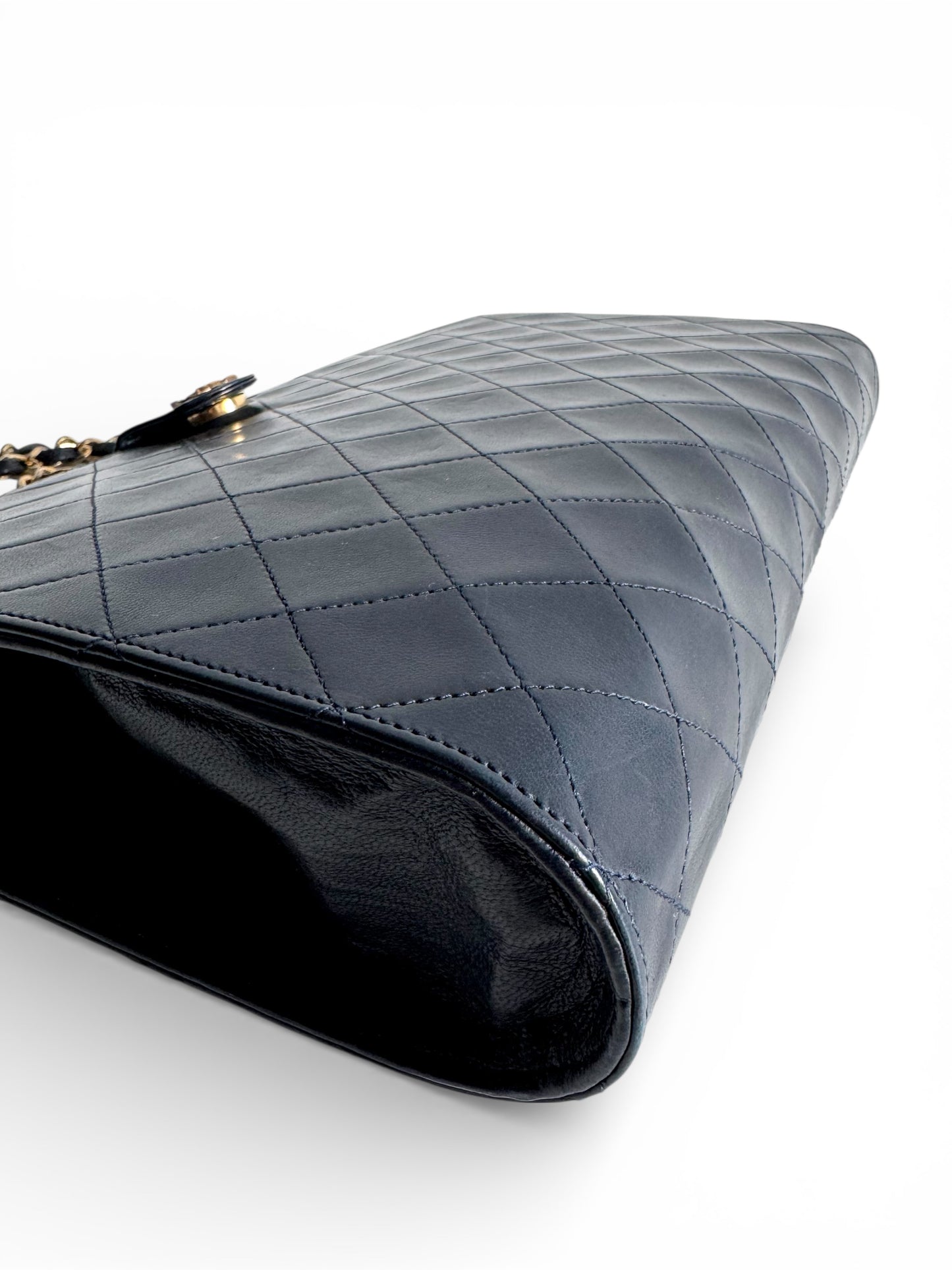 CHANEL Vintage Navy Lambskin Quilted Shoulder Bag