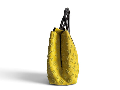 LOUIS VUITTON Veau Cachemire Tote W PM